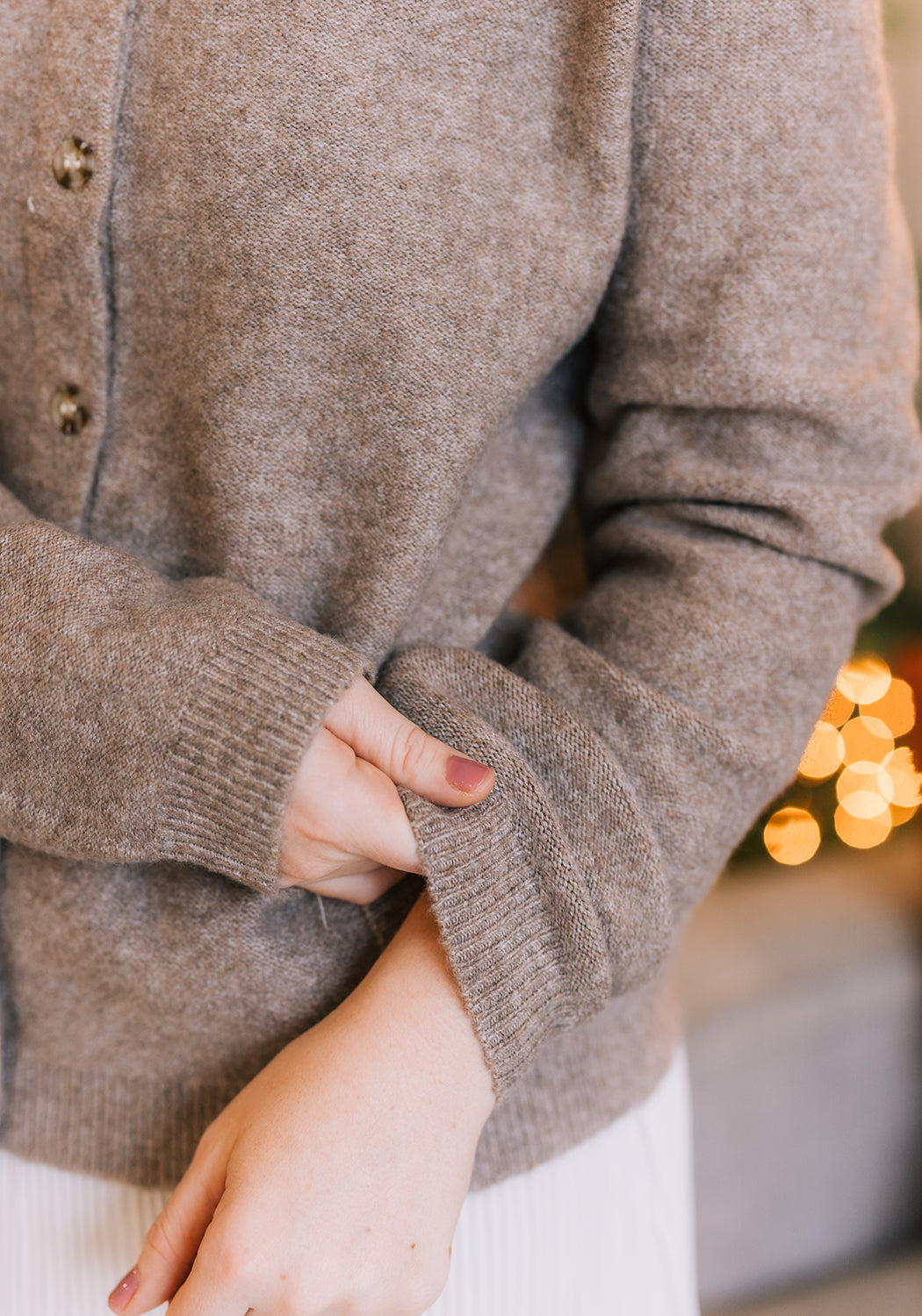 Modest Clothing Outfit Ideas Fashion inspo dresses skirts tops cardigans church outfits fashion outfits style modest girly outfit jewelry bows handbags Handpicked Home decor Grace and Joy Company