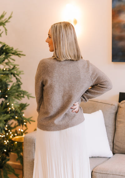 Modest Clothing Outfit Ideas Fashion inspo dresses skirts tops cardigans church outfits fashion outfits style modest girly outfit jewelry bows handbags Handpicked Home decor Grace and Joy Company