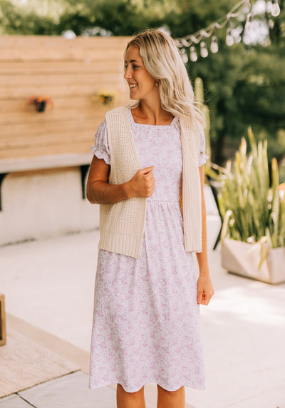 Modest Clothing Outfit Ideas Fashion inspo dresses skirts tops cardigans church outfits fashion outfits style modest girly outfit jewelry bows handbags Handpicked Home decor Grace and Joy Company