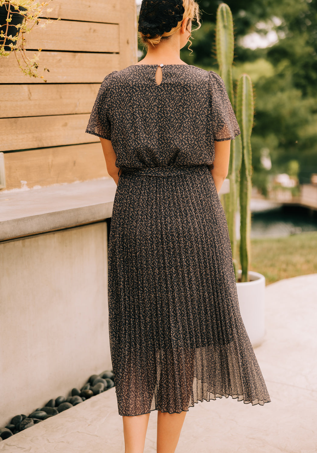 Modest Clothing Outfit Ideas Fashion inspo dresses skirts tops cardigans church outfits fashion outfits style modest girly outfit jewelry bows handbags Handpicked Home decor Grace and Joy Company