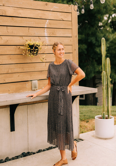 Modest Clothing Outfit Ideas Fashion inspo dresses skirts tops cardigans church outfits fashion outfits style modest girly outfit jewelry bows handbags Handpicked Home decor Grace and Joy Company
