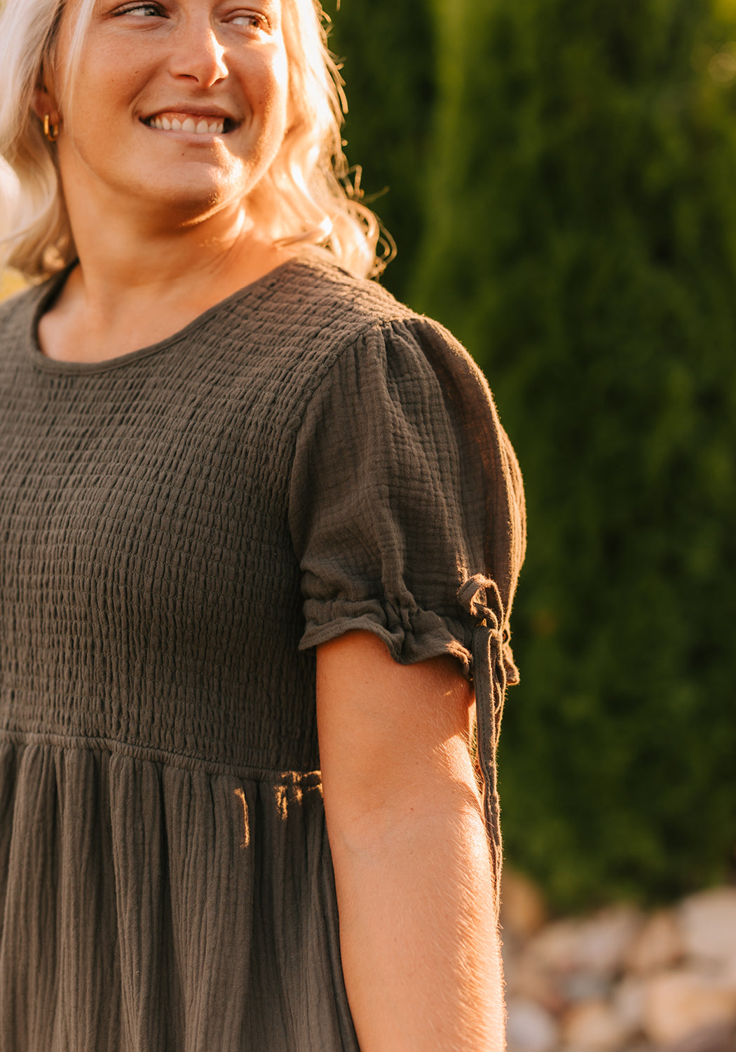 Modest Clothing Outfit Ideas Fashion inspo dresses skirts tops cardigans church outfits fashion outfits style modest girly outfit jewelry bows handbags Handpicked Home decor Grace and Joy Company