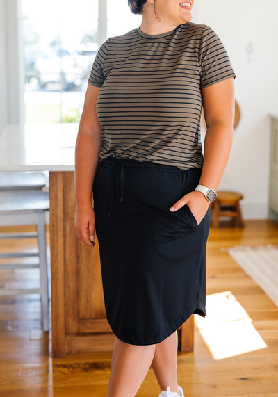 Modest Clothing Outfit Ideas Fashion inspo dresses skirts tops cardigans church outfits fashion outfits style modest girly outfit jewelry bows handbags Handpicked Home decor Grace and Joy Company