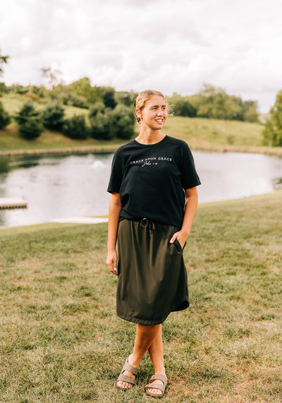 Modest Clothing Outfit Ideas Fashion inspo dresses skirts tops cardigans church outfits fashion outfits style modest girly outfit jewelry bows handbags Handpicked Home decor Grace and Joy Company