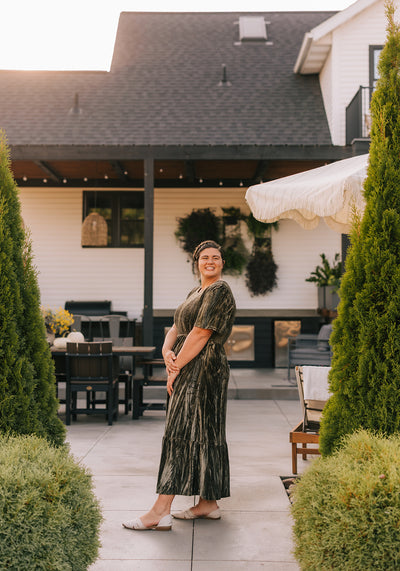 Modest Clothing Outfit Ideas Fashion inspo dresses skirts tops cardigans church outfits fashion outfits style modest girly outfit jewelry bows handbags Handpicked Home decor Grace and Joy Company