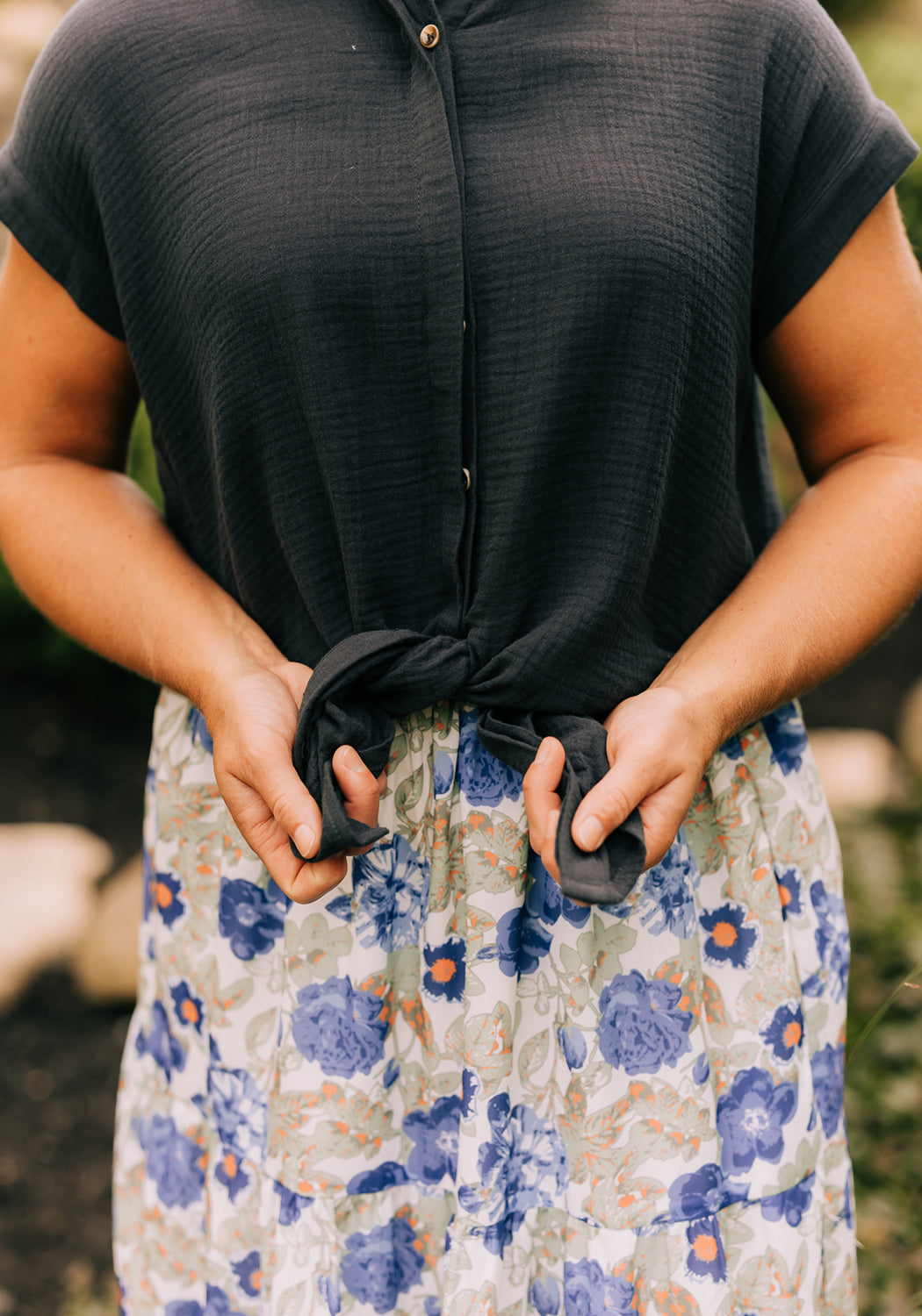 Modest Clothing Outfit Ideas Fashion inspo dresses skirts tops cardigans church outfits fashion outfits style modest girly outfit jewelry bows handbags Handpicked Home decor Grace and Joy Company