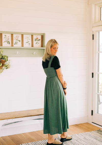 Modest Clothing Outfit Ideas Fashion inspo dresses skirts tops cardigans church outfits fashion outfits style modest girly outfit jewelry bows handbags Handpicked Home decor Grace and Joy Company