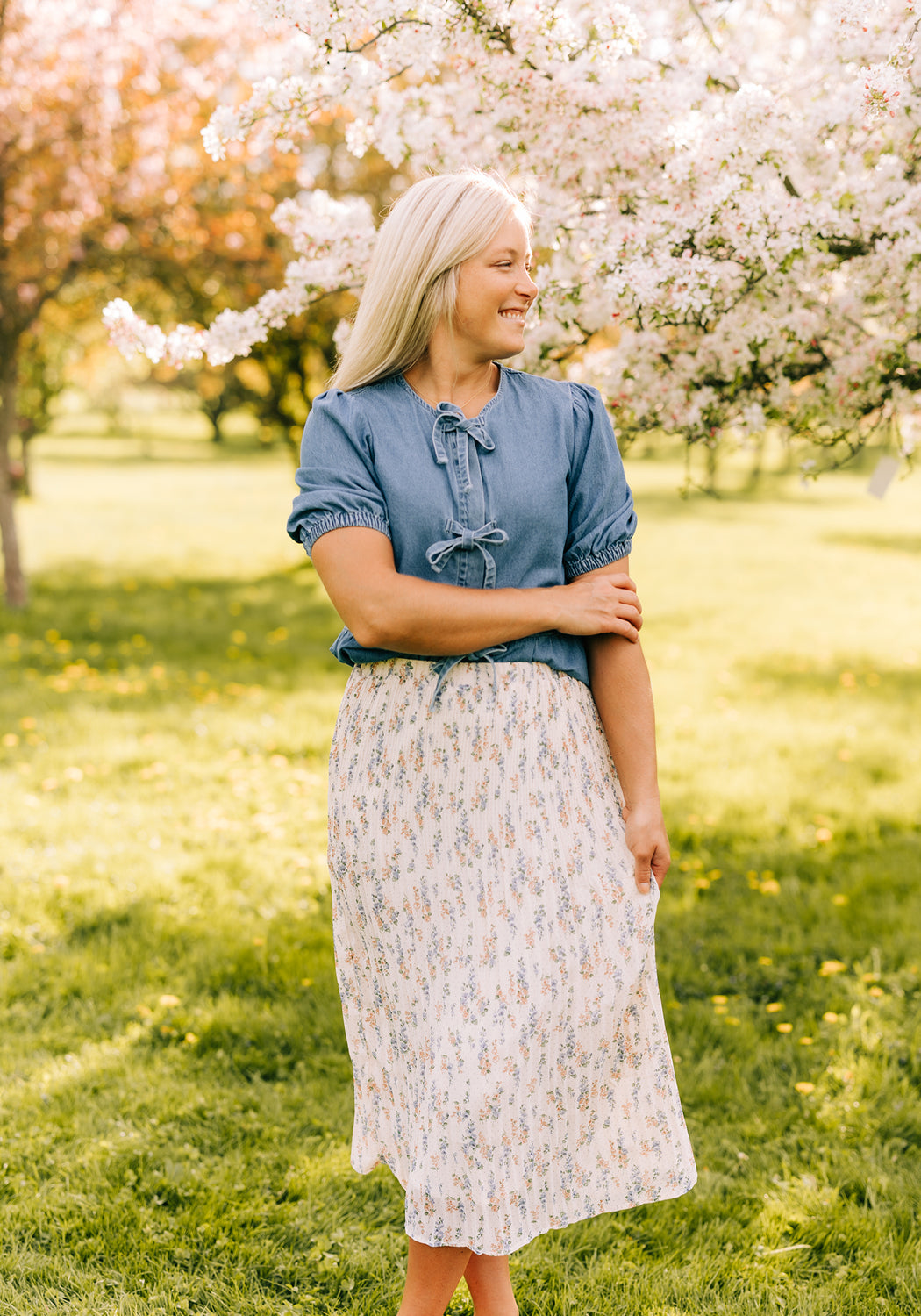Modest Clothing Outfit Ideas Fashion inspo dresses skirts tops cardigans church outfits fashion outfits style modest girly outfit jewelry bows handbags Handpicked Home decor Grace and Joy Company