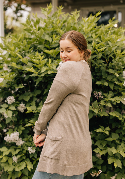 Modest Clothing Outfit Ideas Fashion inspo dresses skirts tops cardigans church outfits fashion outfits style modest girly outfit jewelry bows handbags Handpicked Home decor Grace and Joy Company