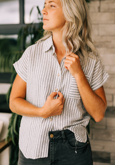 Modest Clothing Outfit Ideas Fashion inspo dresses skirts tops cardigans church outfits fashion outfits style modest girly outfit jewelry bows handbags Handpicked Home decor Grace and Joy Company