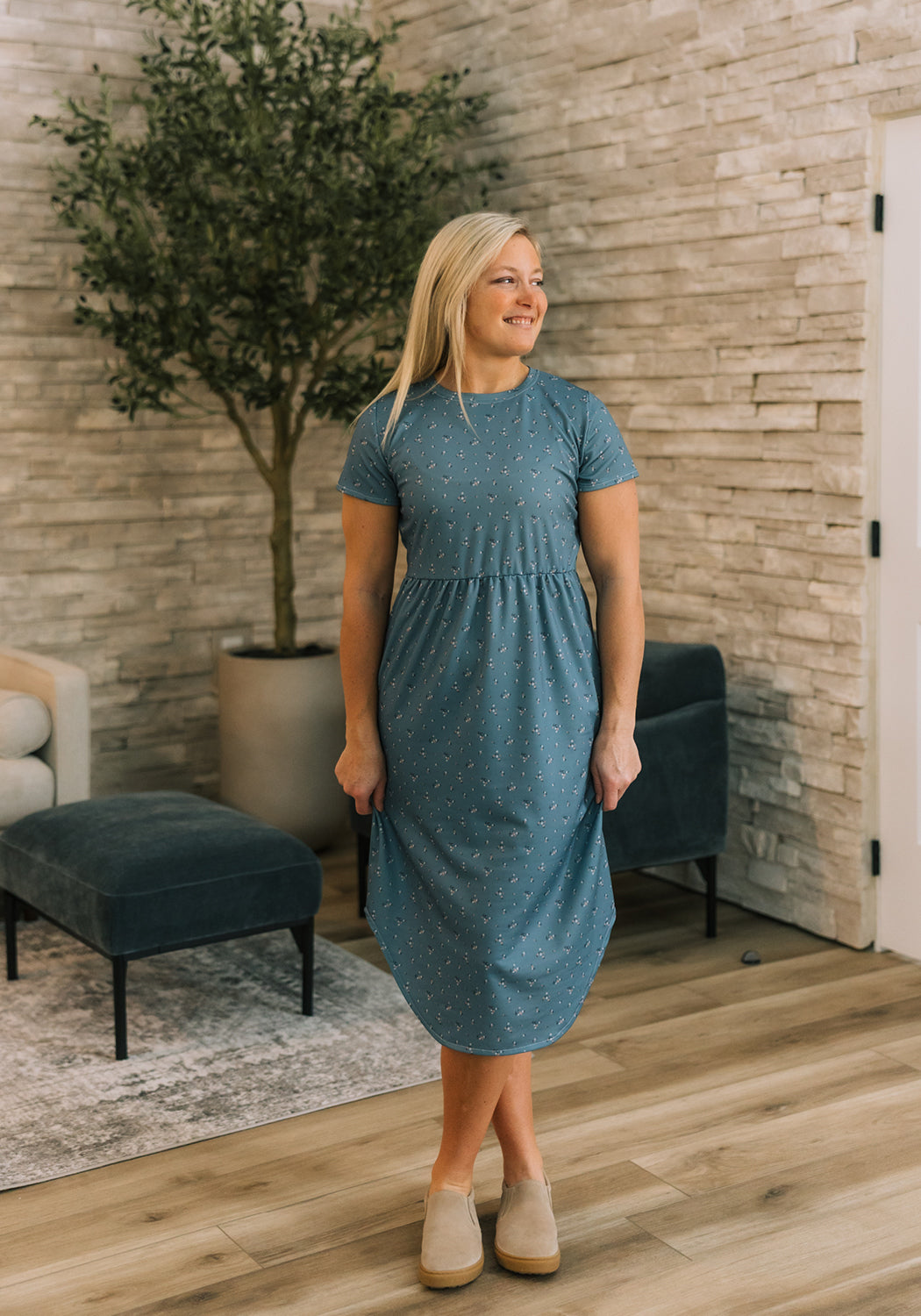 'Maggie' Floral Knit Midi Dress