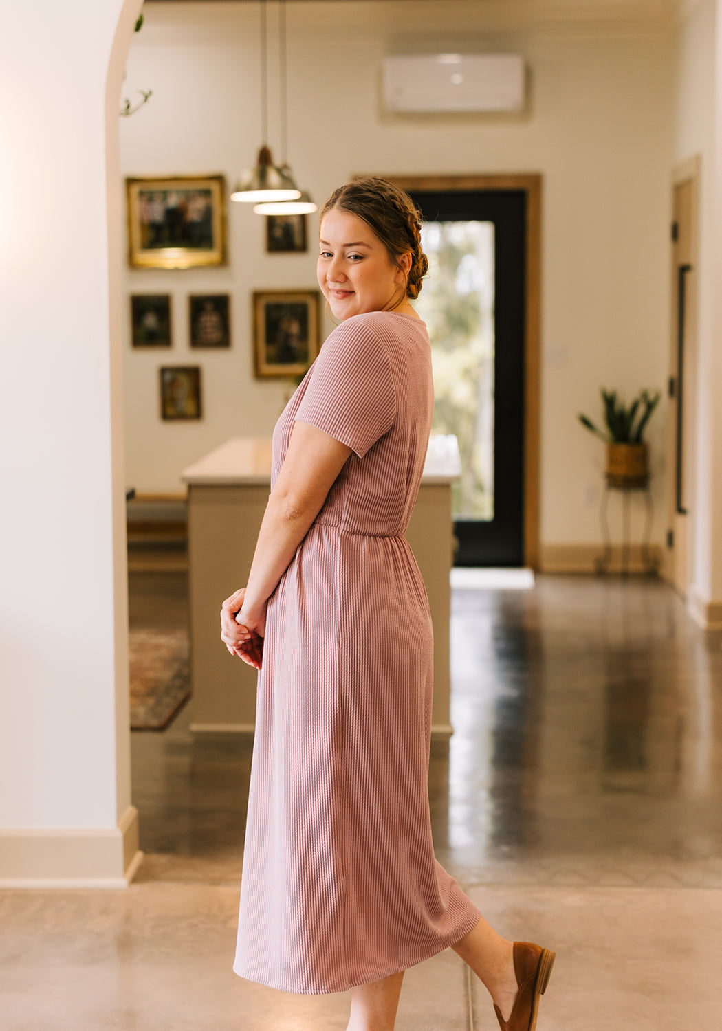 Modest Clothing Outfit Ideas Fashion inspo dresses skirts tops cardigans church outfits fashion outfits style modest girly outfit jewelry bows handbags Handpicked Home decor Grace and Joy Company