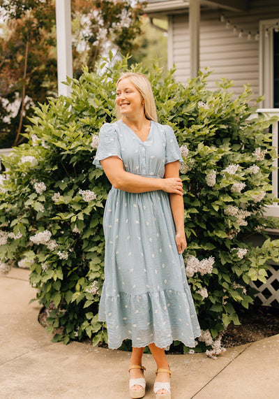   Modest Clothing Outfit Ideas Fashion inspo dresses skirts tops cardigans church outfits fashion outfits style modest girly outfit jewelry bows handbags Handpicked Home decor Grace and Joy Company