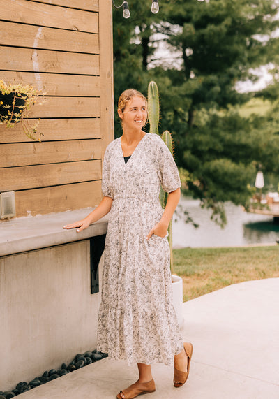 Modest Clothing Outfit Ideas Fashion inspo dresses skirts tops cardigans church outfits fashion outfits style modest girly outfit jewelry bows handbags Handpicked Home decor Grace and Joy Company