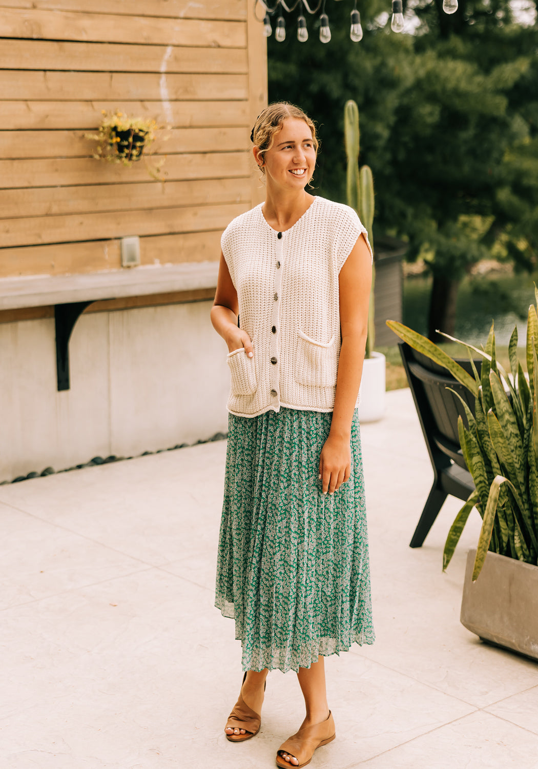 Modest Clothing Outfit Ideas Fashion inspo dresses skirts tops cardigans church outfits fashion outfits style modest girly outfit jewelry bows handbags Handpicked Home decor Grace and Joy Company