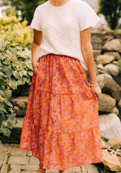 Modest Clothing Outfit Ideas Fashion inspo dresses skirts tops cardigans church outfits fashion outfits style modest girly outfit jewelry bows handbags Handpicked Home decor Grace and Joy Company