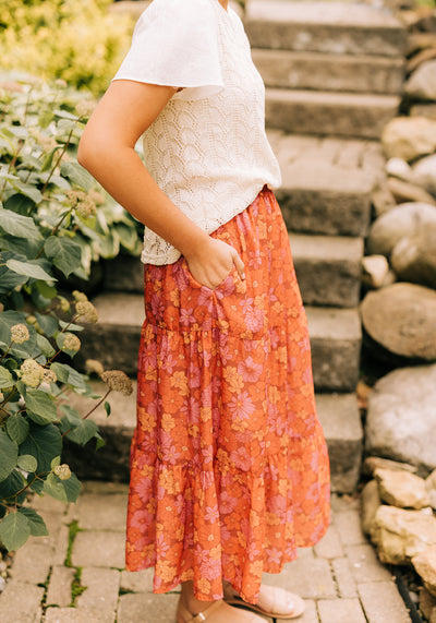 Modest Clothing Outfit Ideas Fashion inspo dresses skirts tops cardigans church outfits fashion outfits style modest girly outfit jewelry bows handbags Handpicked Home decor Grace and Joy Company