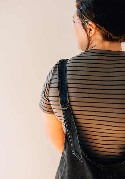 Modest Clothing Outfit Ideas Fashion inspo dresses skirts tops cardigans church outfits fashion outfits style modest girly outfit jewelry bows handbags Handpicked Home decor Grace and Joy Company