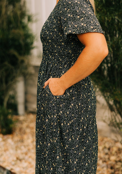 Modest Clothing Outfit Ideas Fashion inspo dresses skirts tops cardigans church outfits fashion outfits style modest girly outfit jewelry bows handbags Handpicked Home decor Grace and Joy Company