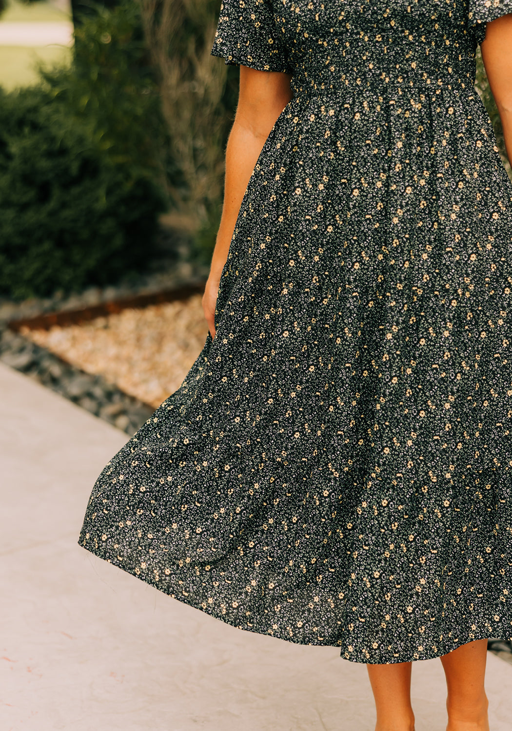 Modest Clothing Outfit Ideas Fashion inspo dresses skirts tops cardigans church outfits fashion outfits style modest girly outfit jewelry bows handbags Handpicked Home decor Grace and Joy Company