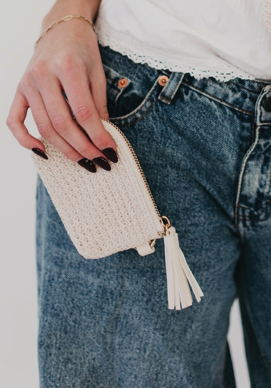 Modest Clothing Outfit Ideas Fashion inspo dresses skirts tops cardigans church outfits fashion outfits style modest girly outfit jewelry bows handbags Handpicked Home decor Grace and Joy Company