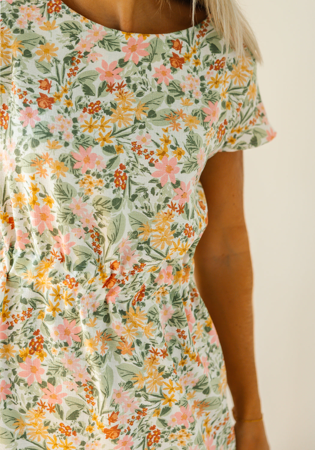 Modest Clothing Outfit Ideas Fashion inspo dresses skirts tops cardigans church outfits fashion outfits style modest girly outfit jewelry bows handbags Handpicked Home decor Grace and Joy Company