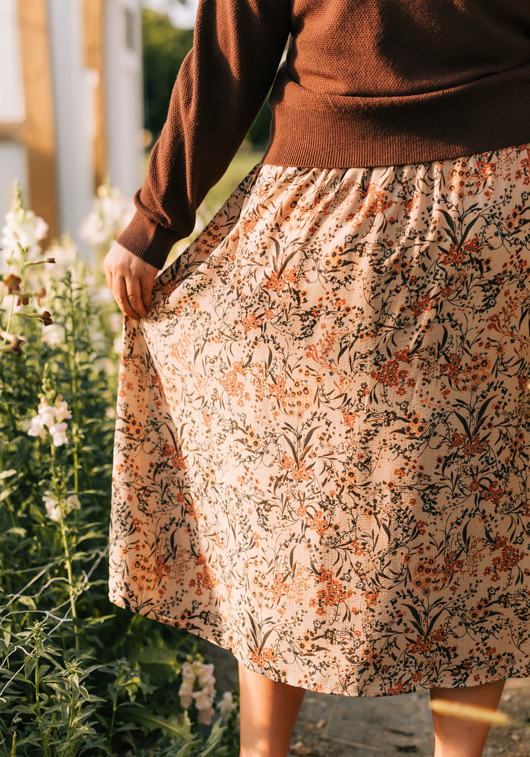 Modest Clothing Outfit Ideas Fashion inspo dresses skirts tops cardigans church outfits fashion outfits style modest girly outfit jewelry bows handbags Handpicked Home decor Grace and Joy Company