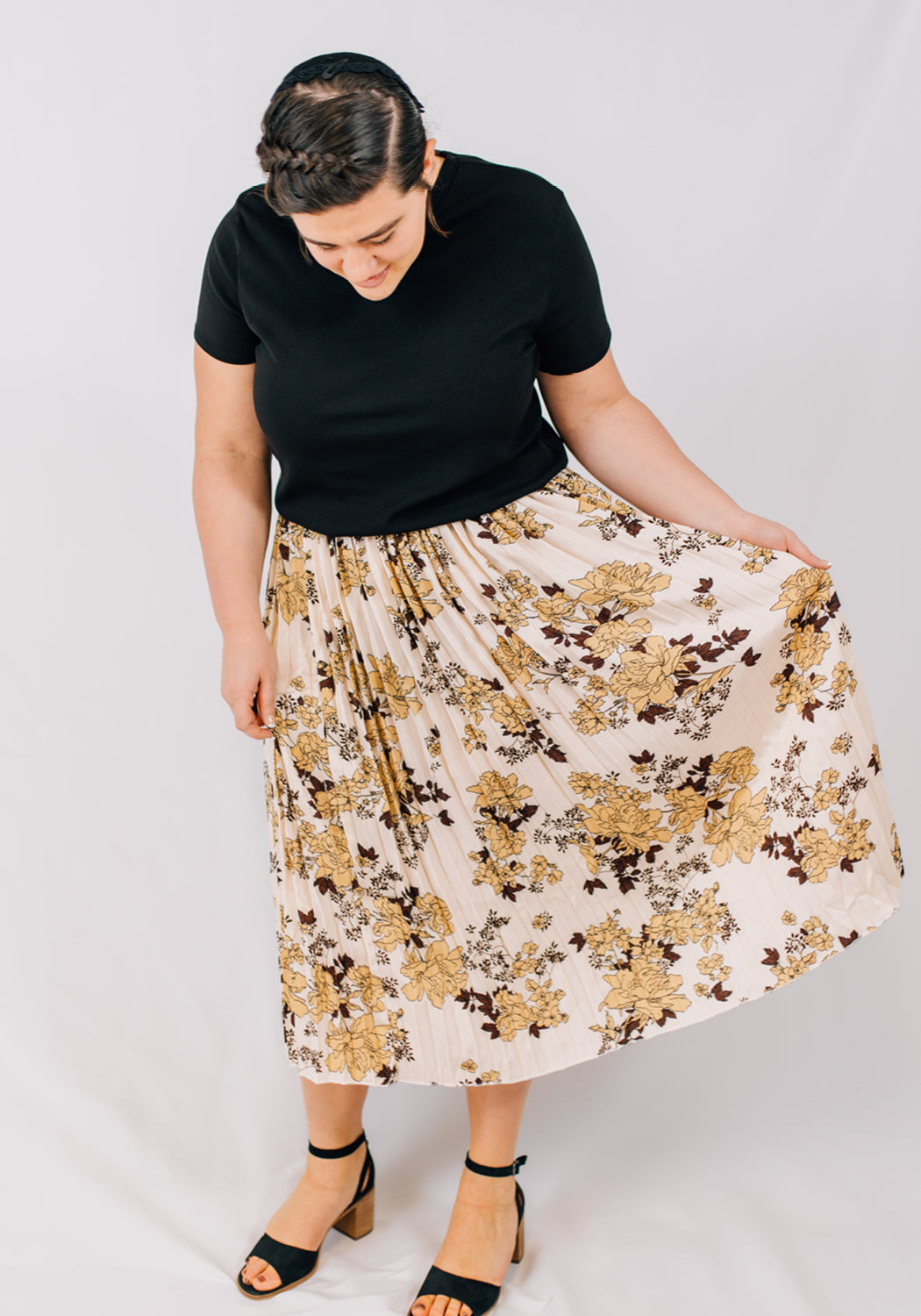 'Saylor' Floral Print Pleated Midi Skirt