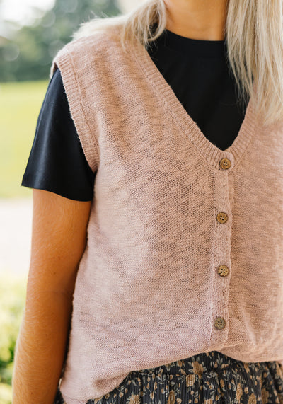 Modest Clothing Outfit Ideas Fashion inspo dresses skirts tops cardigans church outfits fashion outfits style modest girly outfit jewelry bows handbags Handpicked Home decor Grace and Joy Company