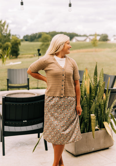 Modest Clothing Outfit Ideas Fashion inspo dresses skirts tops cardigans church outfits fashion outfits style modest girly outfit jewelry bows handbags Handpicked Home decor Grace and Joy Company